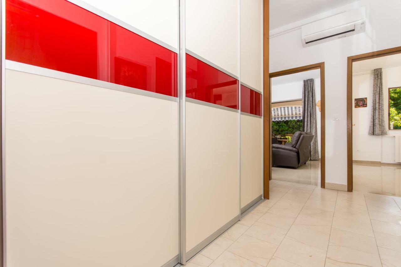 Holiday Home Ruzmarin Трогир Экстерьер фото
