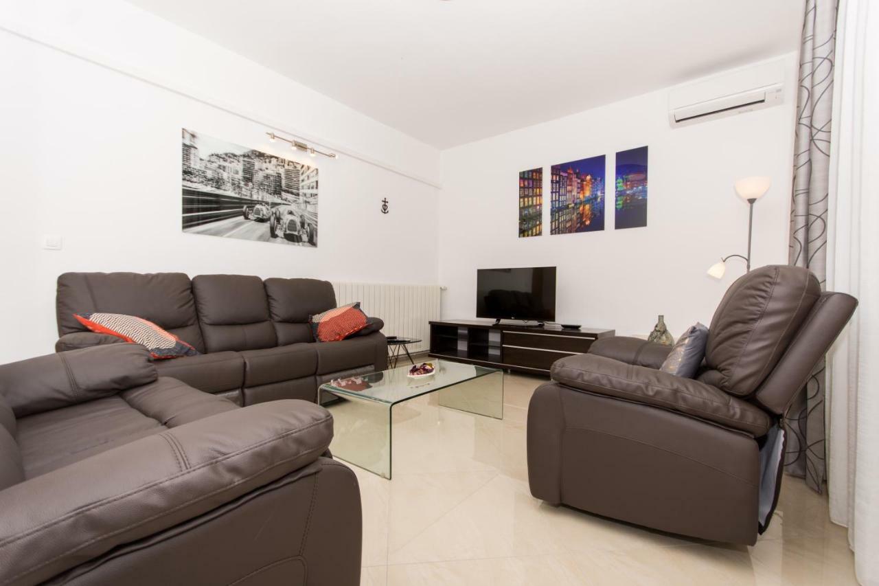 Holiday Home Ruzmarin Трогир Экстерьер фото