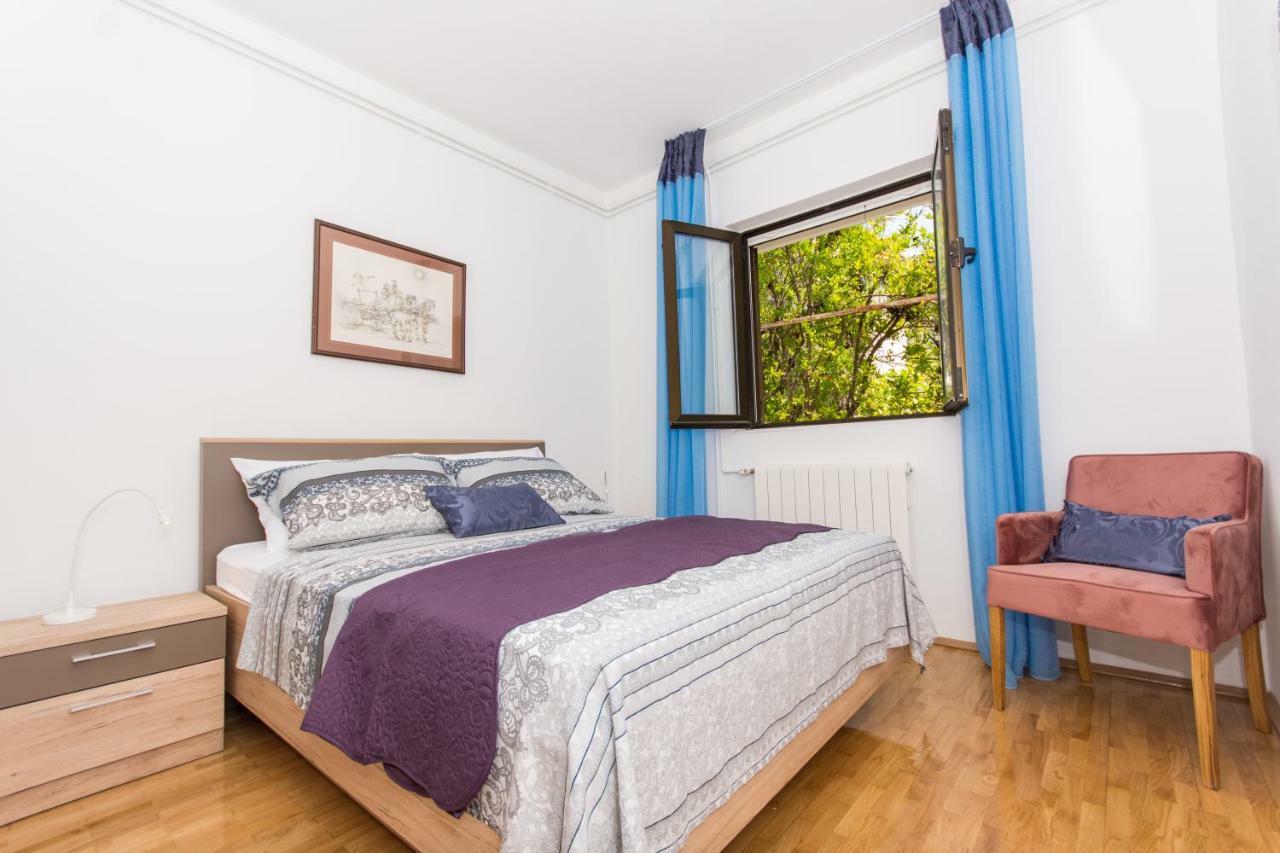 Holiday Home Ruzmarin Трогир Экстерьер фото